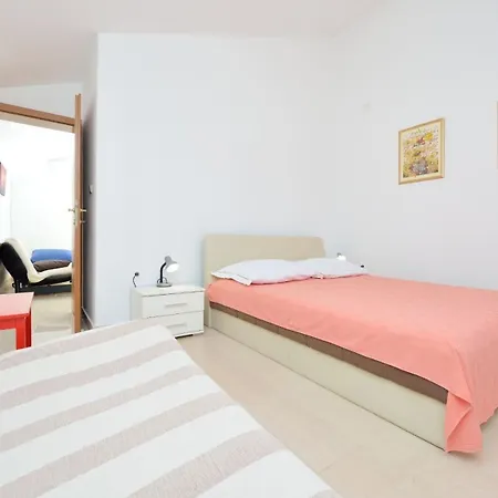 Ljuba Apartman *