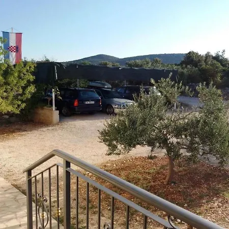 Ljuba Apartamento